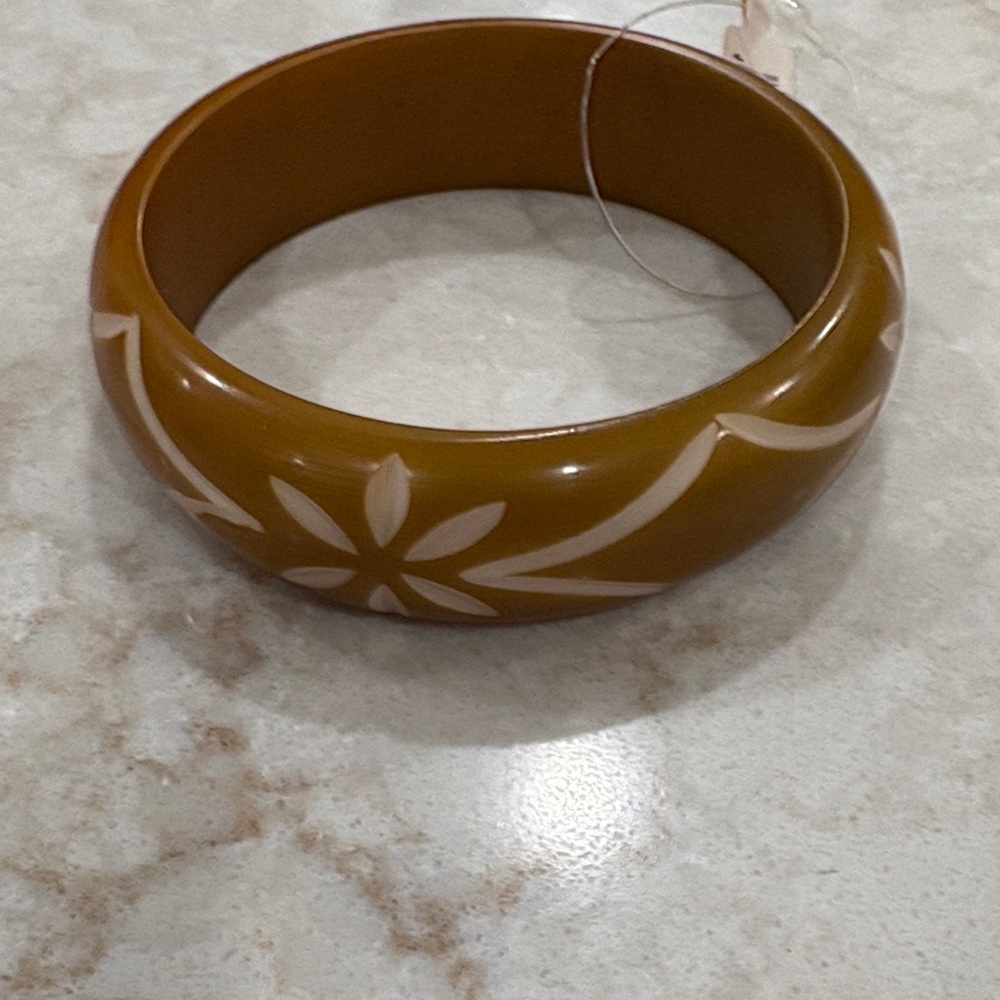 Boho carved light brown Bangle